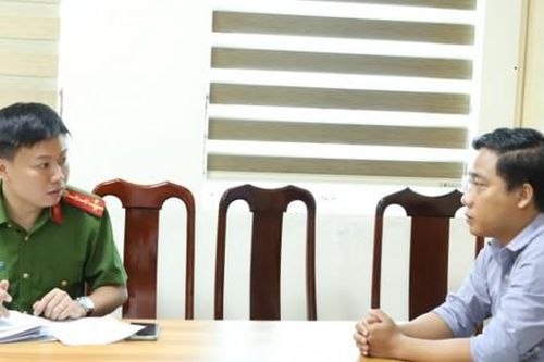 Bắt hai cựu kế toán trưởng ở Hà Tĩnh