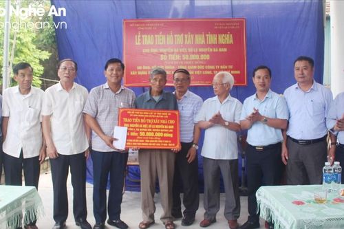 Hội Hỗ trợ gia đình liệt sĩ trao hỗ trợ xây dựng 4 nhà tình nghĩa tại T.X Hoàng Mai và Quỳnh Lưu