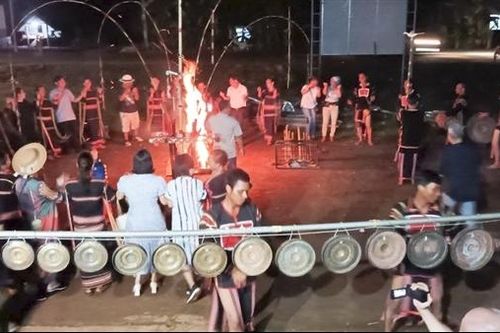 Một lần tới buôn Treng