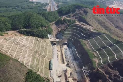 Hầm Trường Vinh nối Thanh Hóa - Nghệ An tăng tốc về đích