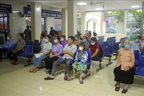 Người dân không nên tự ý mua thuốc khi bị viêm kết mạc