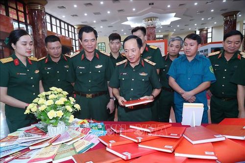 Tạo chuyển biến về chất lượng giáo dục chính trị trong toàn quân