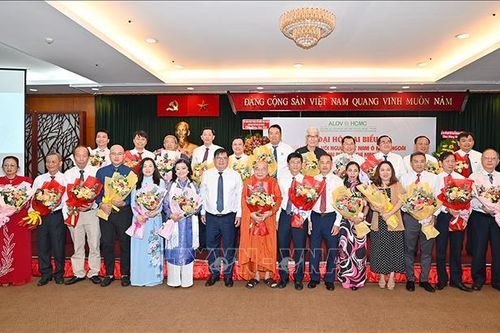Phát huy vai trò cầu nối cộng đồng người Việt Nam ở nước ngoài với đồng bào trong nước