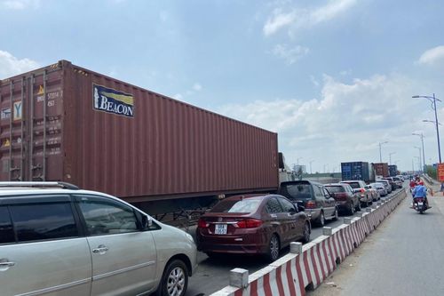 Chấm dứt hợp đồng nhà thầu thi công mở rộng đường Đồng Văn Cống do chậm tiến độ