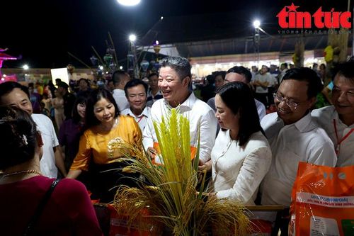 Khai mạc Festival Nông sản Hà Nội tại huyện Ứng Hòa