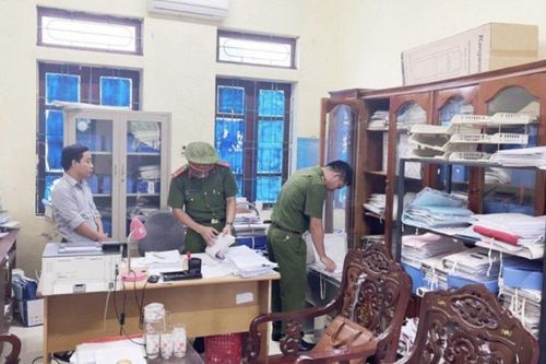 Hà Tĩnh: Bắt 2 nguyên kế toán trưởng xã Thạch Bằng