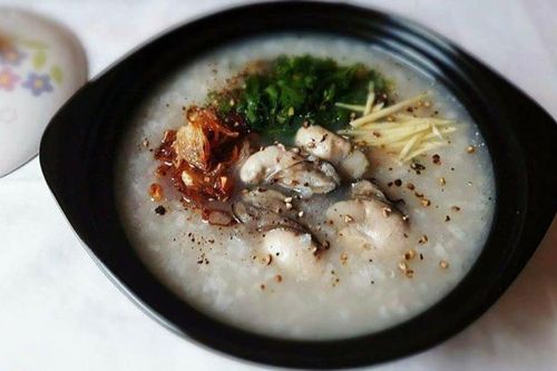 3 món cháo thơm ngon, ấm bụng, thích hợp ăn trong ngày trời mưa bão