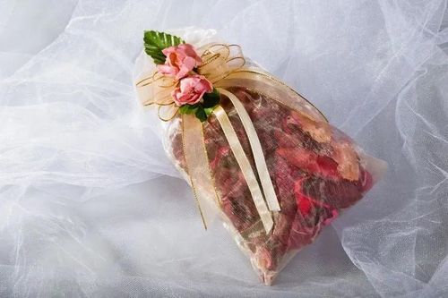 4 cách tự làm túi thơm thảo mộc giúp hút ẩm, khử mùi, xua đuổi côn trùng
