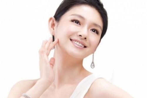 Skincare kỹ càng nhưng nếu bạn bỏ qua vùng da này, chả mấy chốc bạn sẽ già đi trông thấy