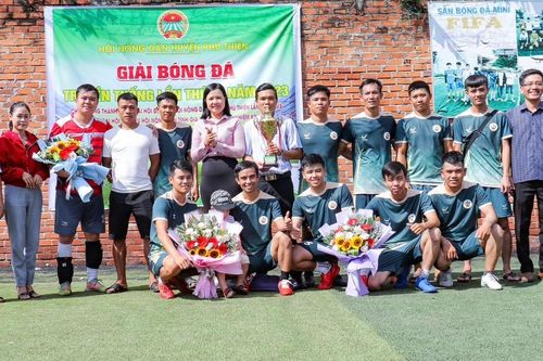 Thị trấn Phú Thiện vô địch giải bóng đá truyền thống Hội Nông dân huyện Phú Thiện lần thứ III
