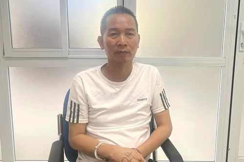 Bắt giữ đối tượng truy nã lẩn trốn 10 năm khi tiếp nhận công dân Việt Nam do Trung Quốc trao trả