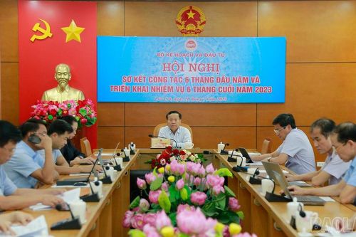 Tập trung tháo gỡ các rào cản để thúc đẩy phát triển kinh tế - xã hội