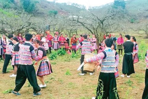 Nét đẹp trang phục đồng bào dân tộc Mông ở Pa Khen