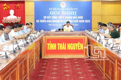 Tháo gỡ các rào cản, thúc đẩy phát triển kinh tế - xã hội