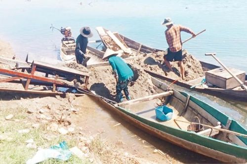 Xử lý các điểm khai thác, tập kết khoáng sản trái phép ở Lăng Cô