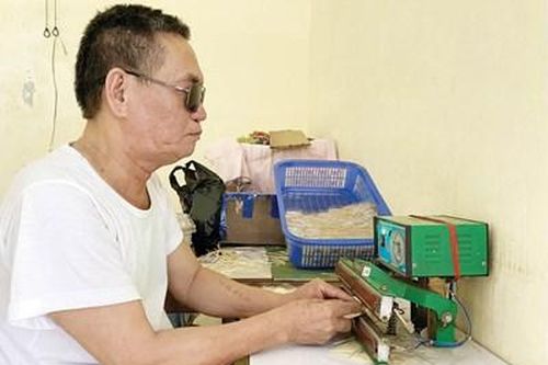 Giảm nghèo bền vững cho người mù, người khiếm thị