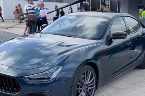 Mẫu sedan nhanh nhất thế giới