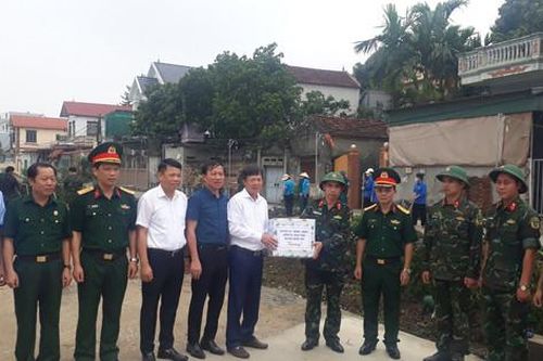Hơn 300 cán bộ, chiến sĩ các đơn vị quân đội làm công tác dân vận tại huyện Quốc Oai