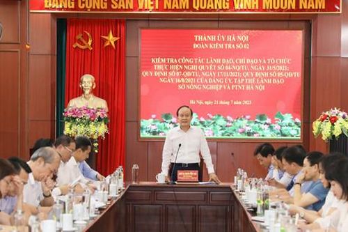 Quan tâm, tạo điều kiện để công chức, viên chức hoàn thành tốt nhiệm vụ