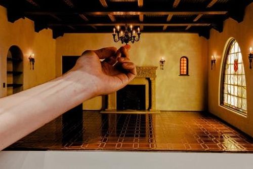 Bên trong thế giới của những món đồ búp bê tinh xảo bậc nhất