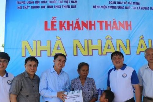 Khẳng định vị thế, vai trò cán bộ trẻ ngành y tế trong sự nghiệp chăm sóc sức khỏe của nhân dân