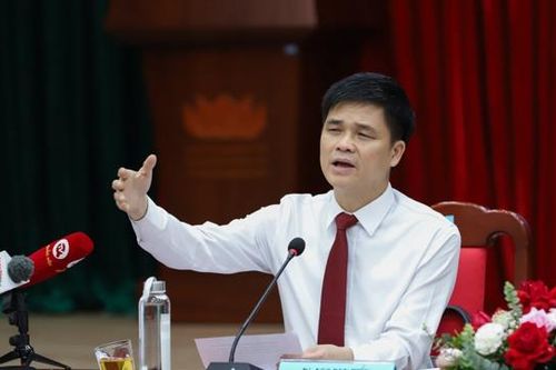Khởi kiện đòi quyền lợi BHXH: Không nên đặt vấn đề ủy quyền cho công đoàn