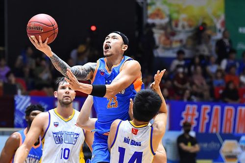 VBA 2023: Hanoi Buffaloes vượt khó trước Ho Chi Minh City Wings