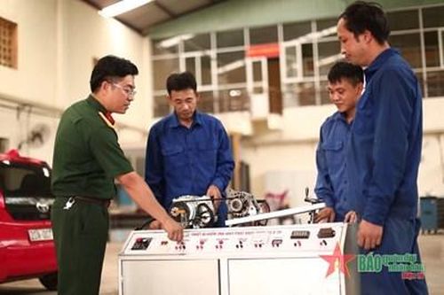 Thiết bị kiểm tra máy phát điện trên xe ô tô