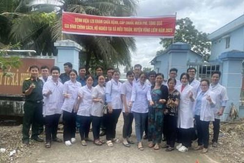 Bệnh viện Quân y 120 làm công tác chính sách