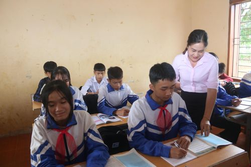 Cần nhiều hơn nữa chính sách đặc thù cho giáo viên miền núi