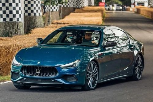 Maserati Ghibli 334 Ultima lập kỷ lục sedan nhanh nhất thế giới