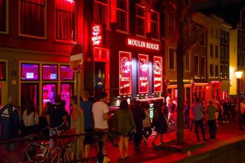 Amsterdam quyết thay đổi hình ảnh: Không 'phê pha' cần sa ở khu 'phố đèn đỏ'