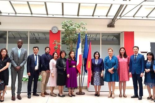 Thúc đẩy hợp tác đào tạo pháp luật giữa Trường Đại học Luật Hà Nội với các đối tác Cộng hòa Pháp