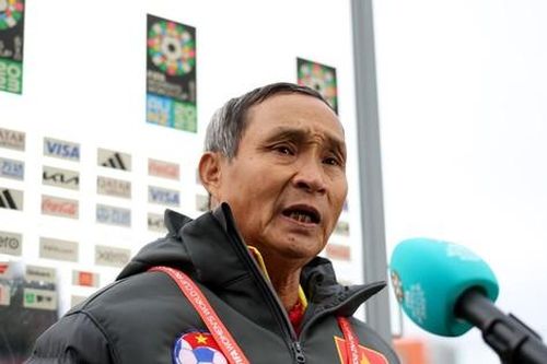 HLV Mai Đức Chung: 'Tuyển nữ Việt Nam đã giữ được lời hứa trước trận đấu'