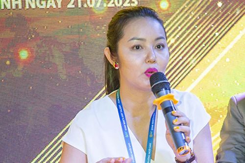 Cháu gái danh ca Giao Linh tìm kiếm tài năng âm nhạc