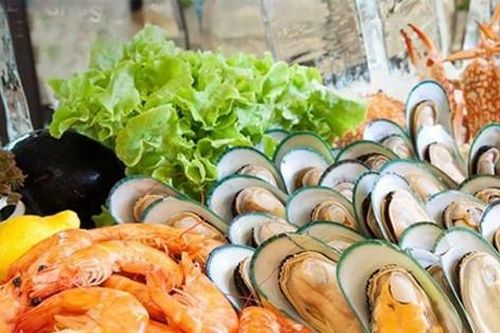 Lưu ý để ăn buffet vừa ngon vừa không hại sức khỏe