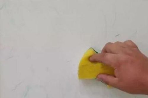 Cách làm sạch bức tường màu trắng nhanh chóng, hiệu quả
