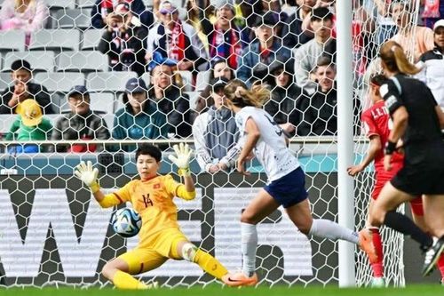 World Cup 2023: Kim Thanh - thủ môn cản phá thành công quả penalty của đội tuyển Mỹ