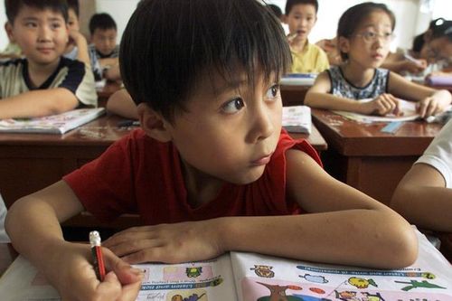 Bài toán về nhà có nội dung 'phản cảm' khiến học sinh tiểu học phản ứng