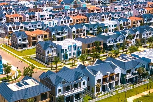 Nhà thầu xây dựng chật vật đòi nợ