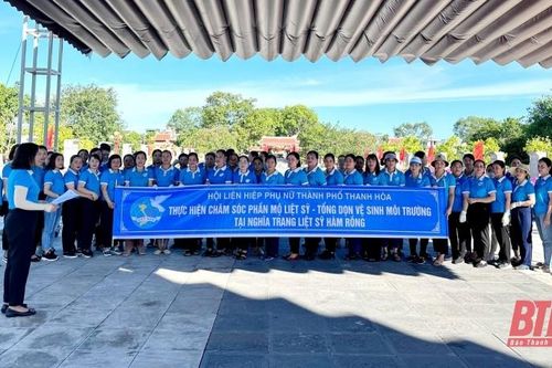 Hơn 200 cán bộ, hội viên phụ nữ dọn vệ sinh và chăm sóc các phần mộ tại Nghĩa trang liệt sĩ Hàm Rồng