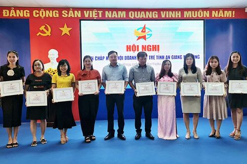 Thêm 11 hội viên tham gia Hội Doanh nhân trẻ An Giang