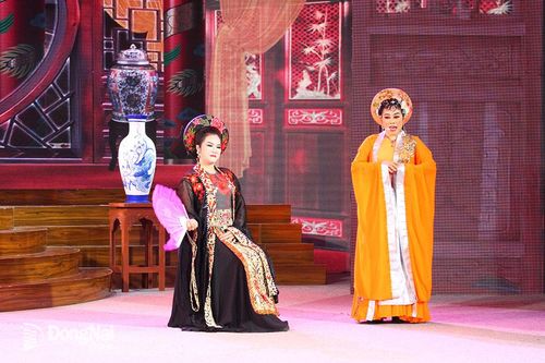 Duyên với sân khấu cải lương