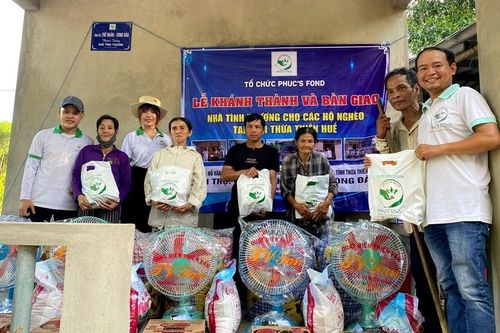 Khánh thành 2 nhà tình thương ở thị xã Hương Trà