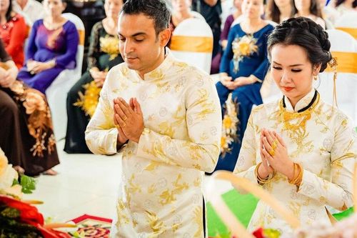 Phật tử ứng xử thế nào khi 'phải cải đạo thì mới cho cưới'?