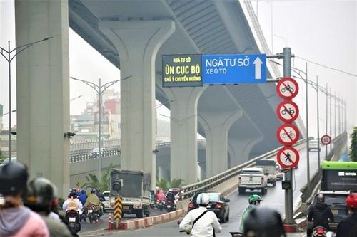 Hà Nội: Giảm tình trạng ùn tắc giao thông từ mô hình biển báo thông minh