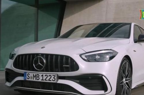 Mercedes ra mắt xe hiệu suất cao lắp ráp tại Việt Nam