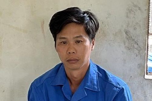 Nghe tiếng tri hô, người dân lao ra quật ngã đối tượng cướp giật tại tiệm vàng
