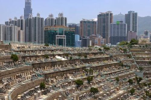 Hong Kong: Nơi lưu trữ tro cốt người chết có giá cao ngất ngưởng như thế nào?