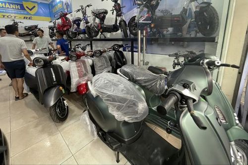 Xe máy điện kiểu dáng xe tay ga đắt khách vì nhiều lựa chọn, giá rẻ